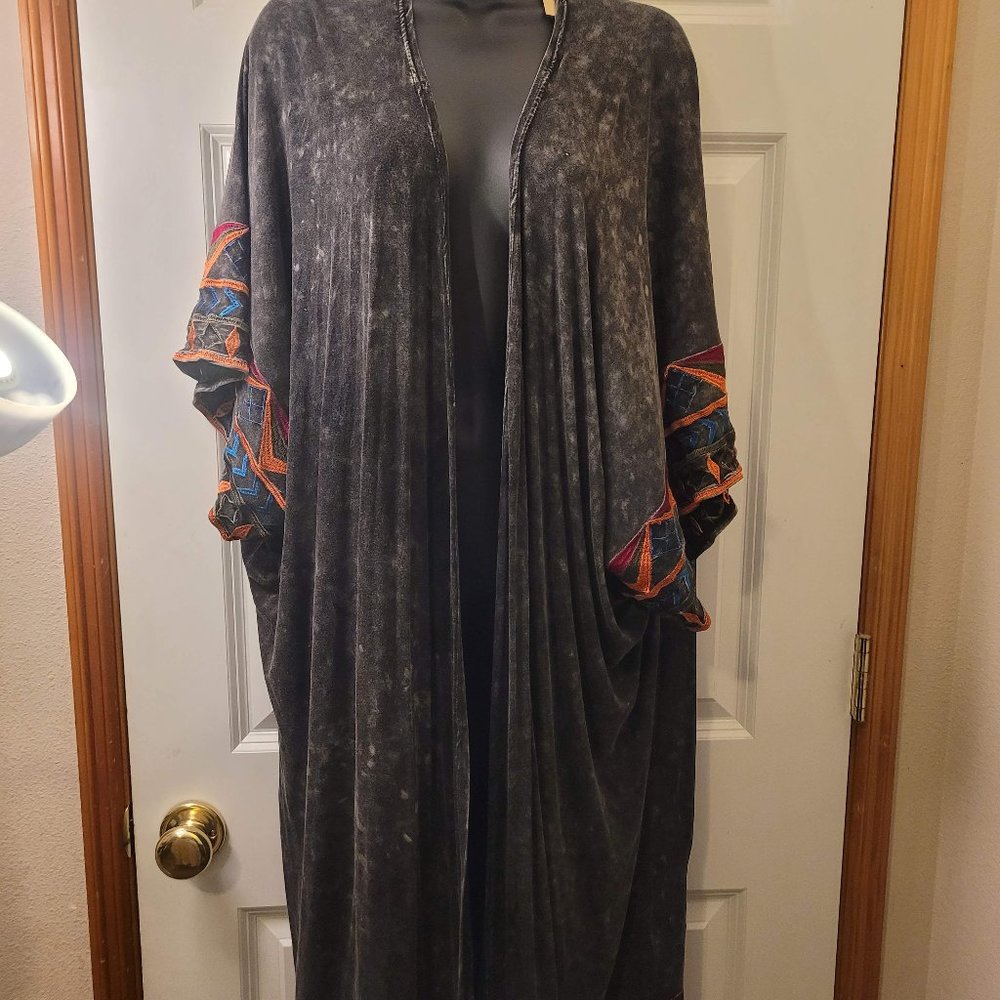 Earthbound Trading Company Kimono